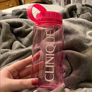 🌴5/$25 Pink Clinique water bottle